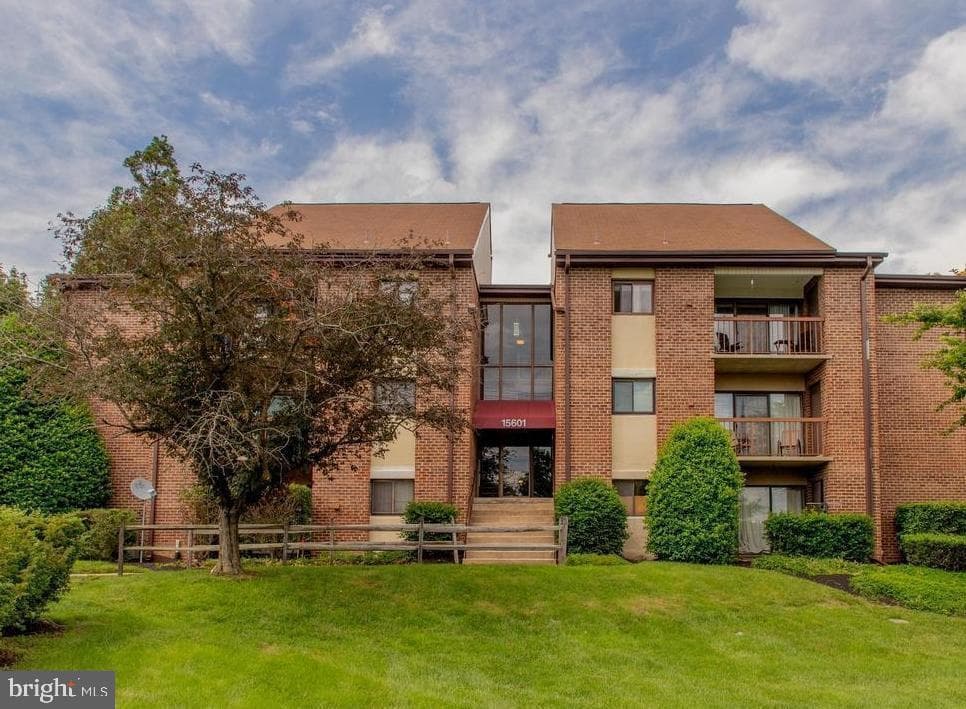 15601 Dorset Road #102