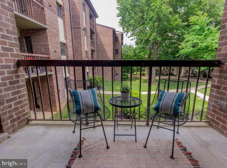 15601 Dorset Road #102 photo 17