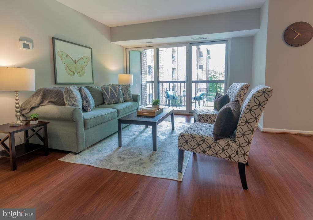 15601 Dorset Road #102 photo 6