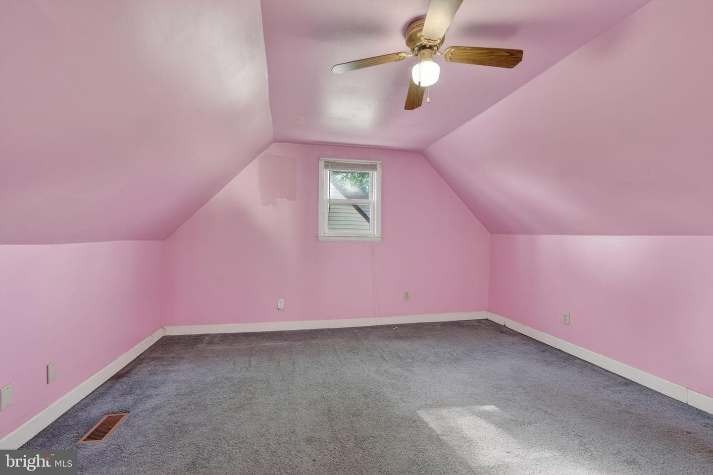 5441 Taussig Road photo 18