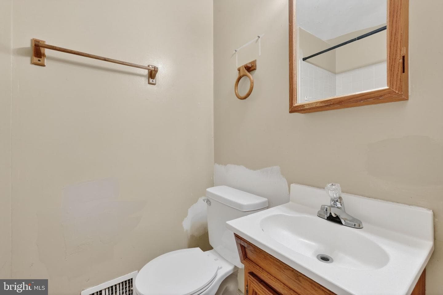 5441 Taussig Road photo 8