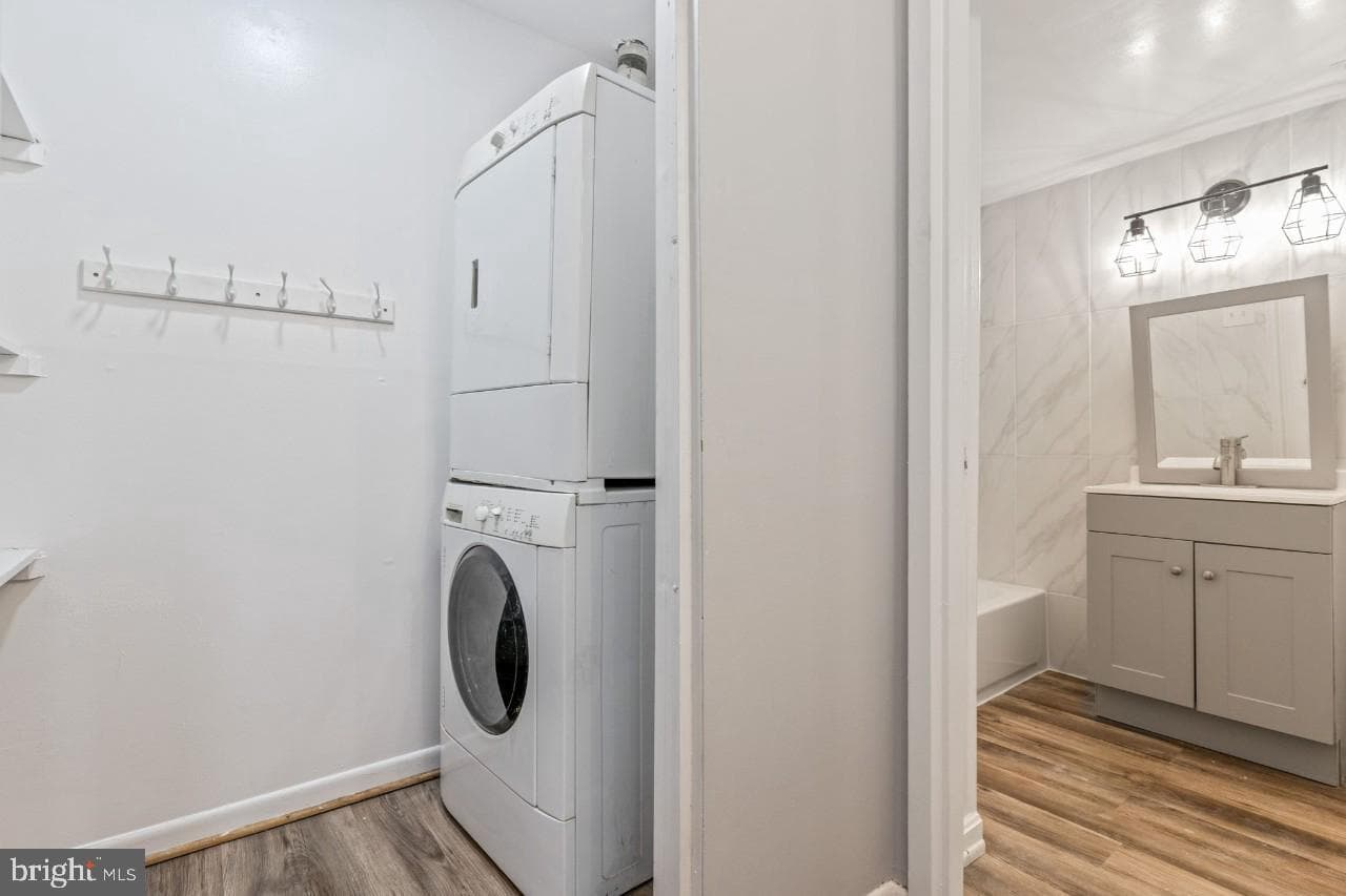 10122 Campus Way S #203-1a photo 11