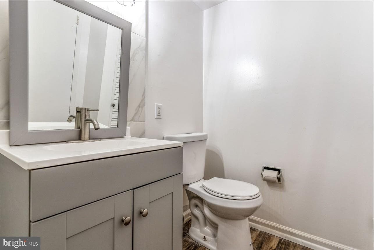 10122 Campus Way S #203-1a photo 13
