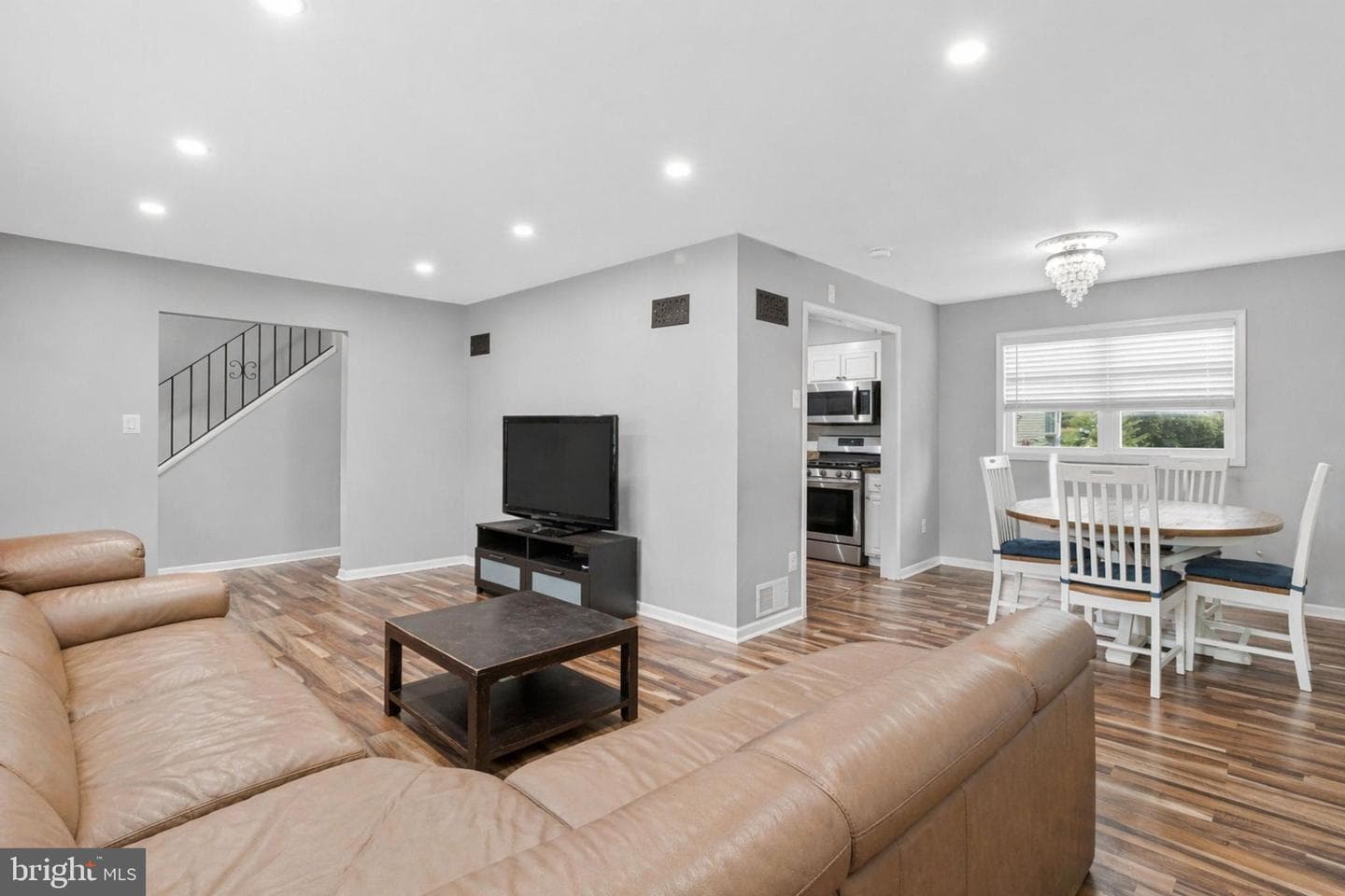 8611 35th Avenue photo 5