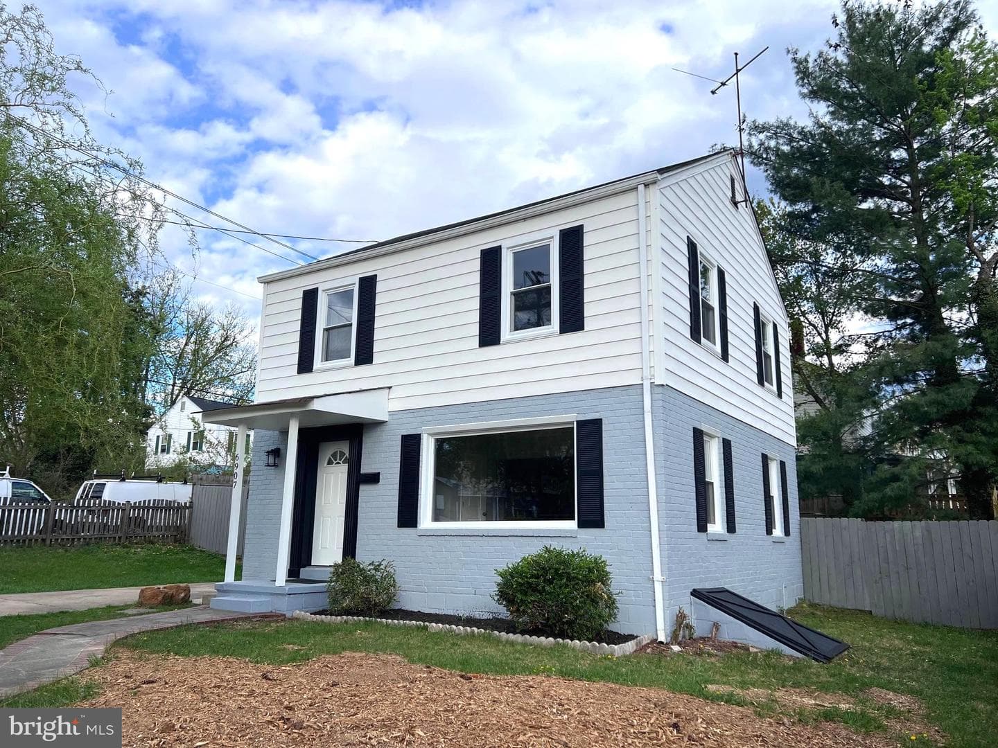 6907 18th Avenue photo 2