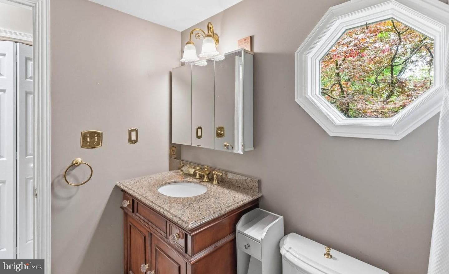 1105 Montgomery Street photo 18