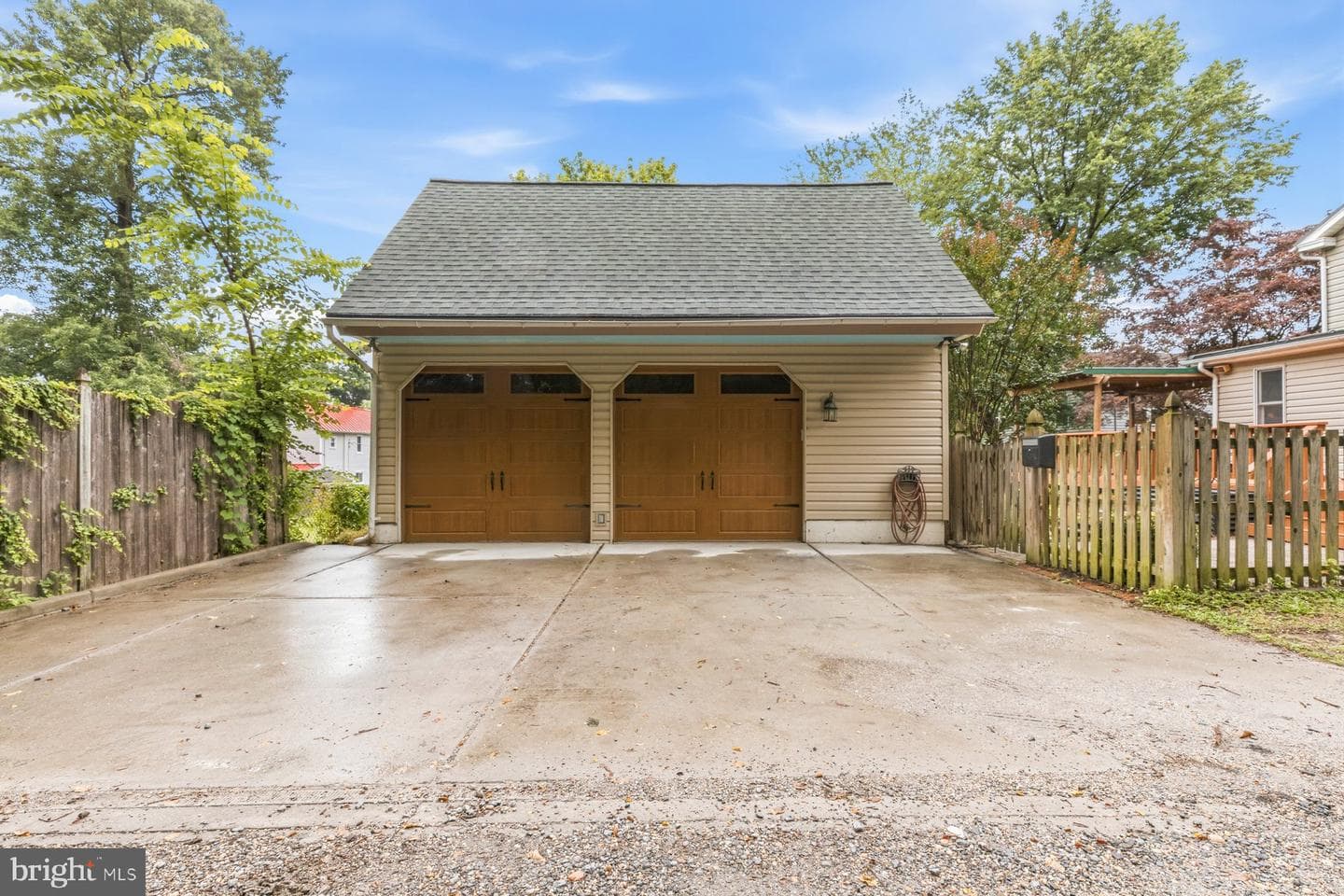 1105 Montgomery Street photo 32