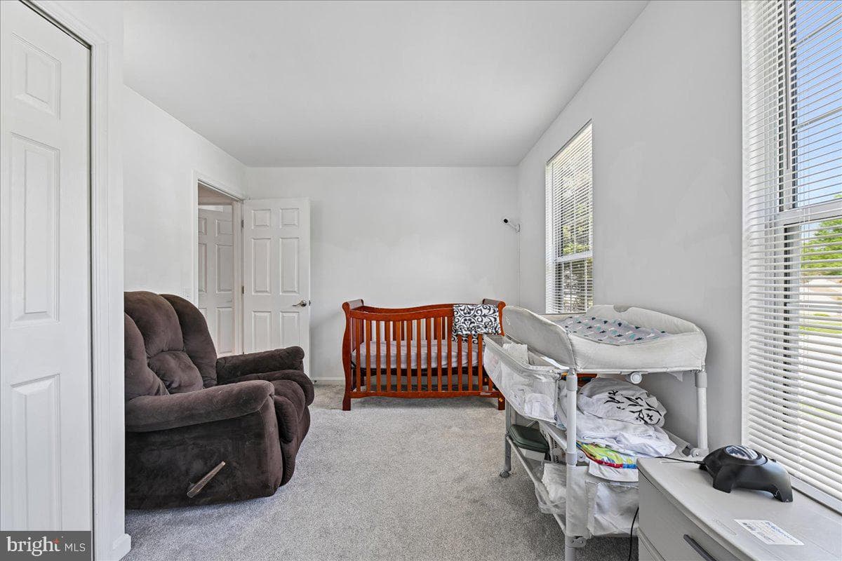 903 Brook Street photo 32