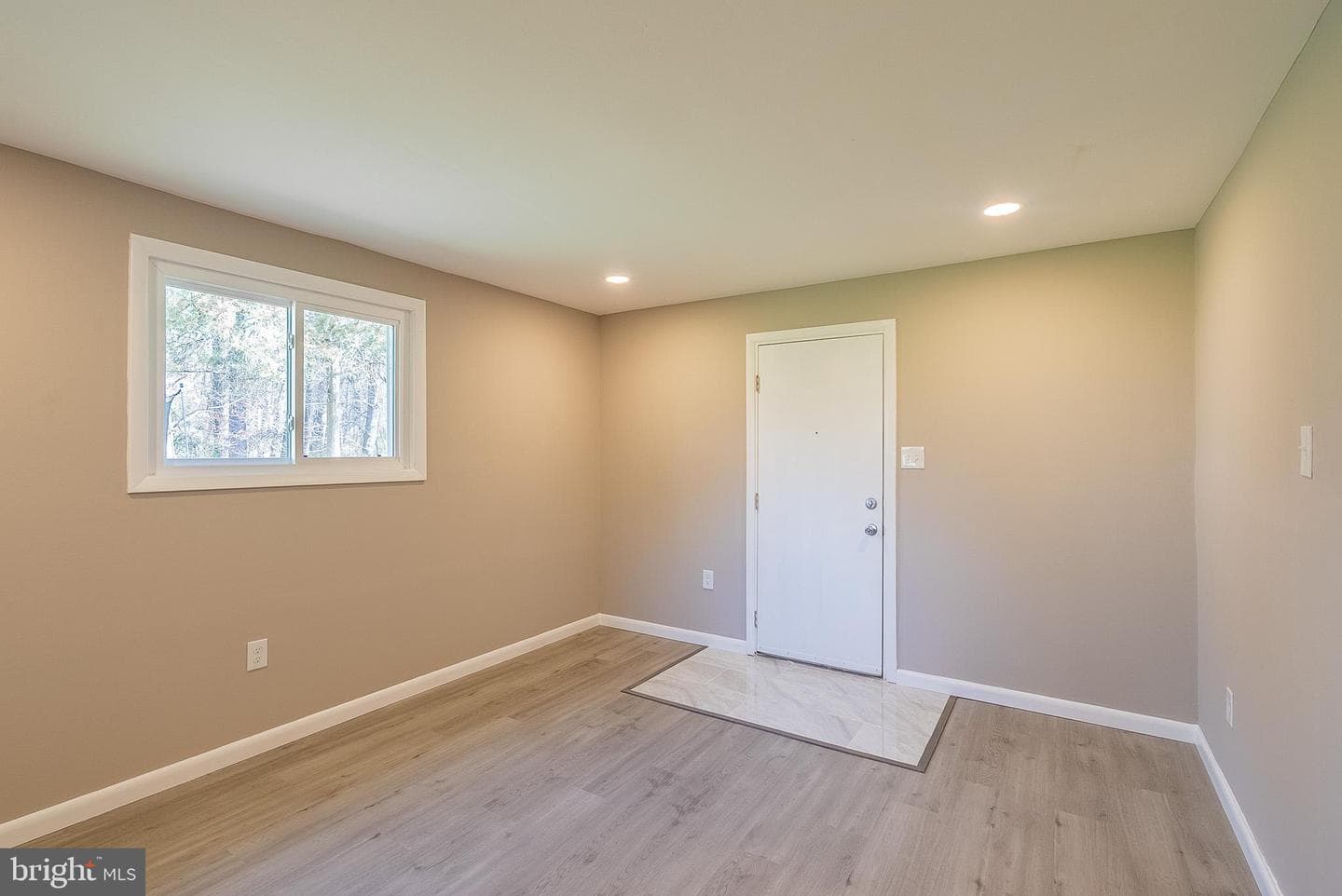 402 Warburton Oaks Drive photo 11