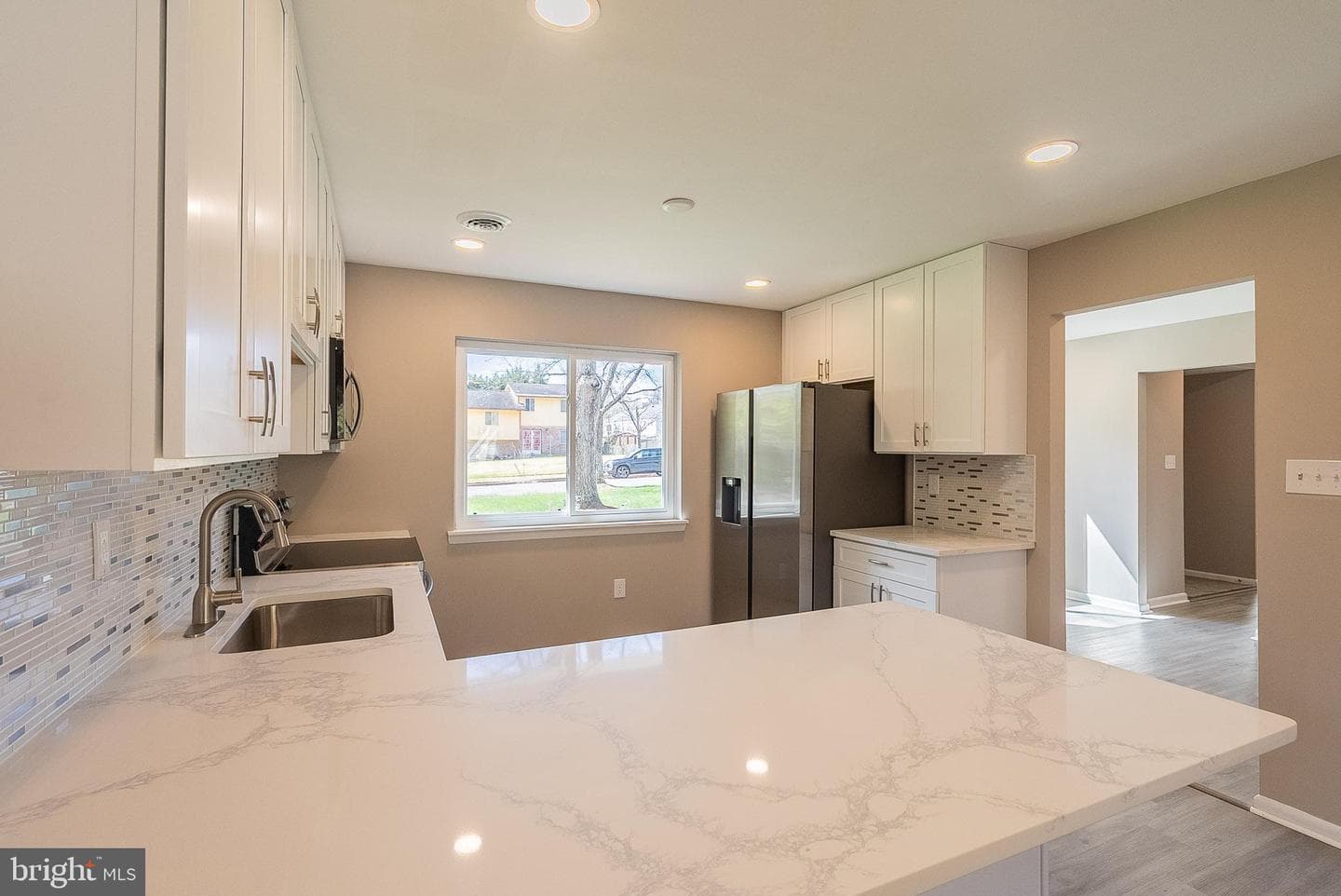 402 Warburton Oaks Drive photo 4