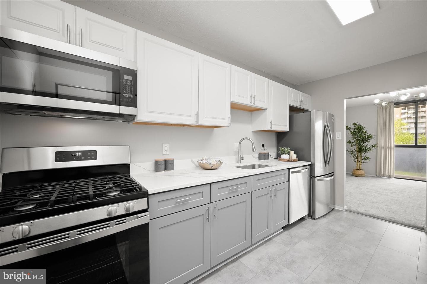 6100 Westchester Park Drive #409 photo 3