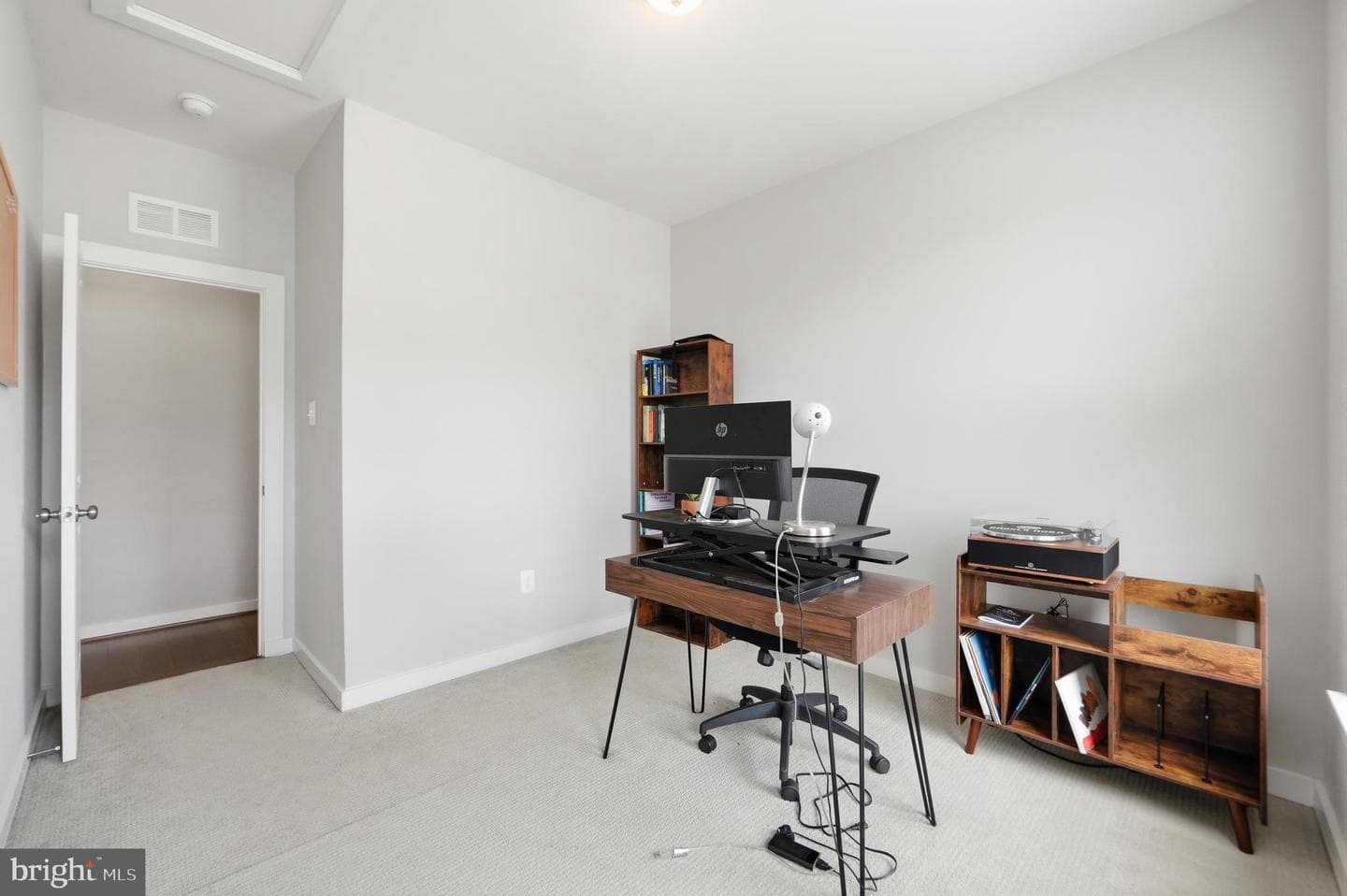 10601 Eastland Circle photo 24