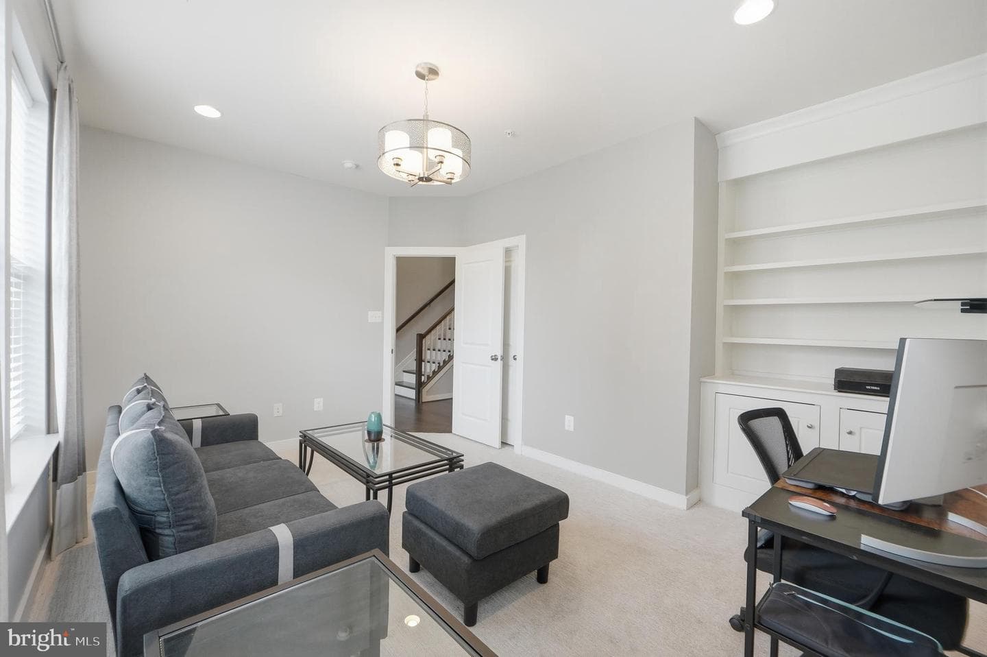 10601 Eastland Circle photo 27