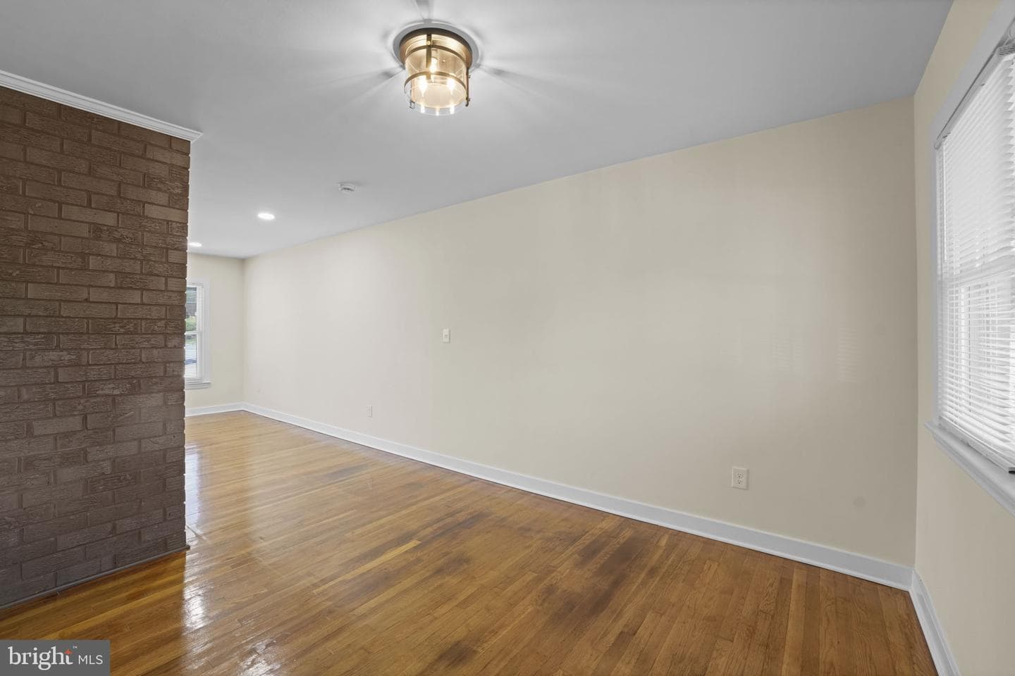 8405 Ravenswood photo 15