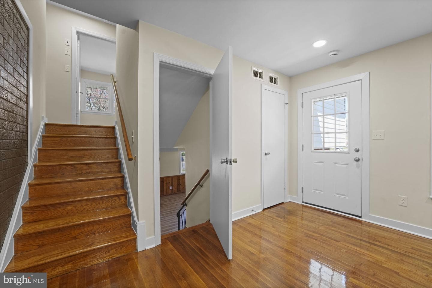 8405 Ravenswood photo 22