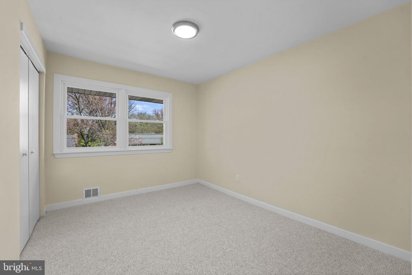8405 Ravenswood photo 29