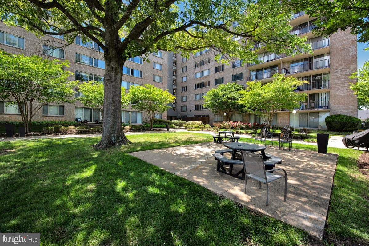 4410 Oglethorpe Street #317 photo 25