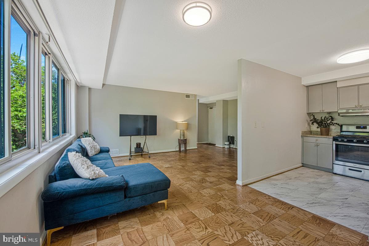 4410 Oglethorpe Street #317 photo 4