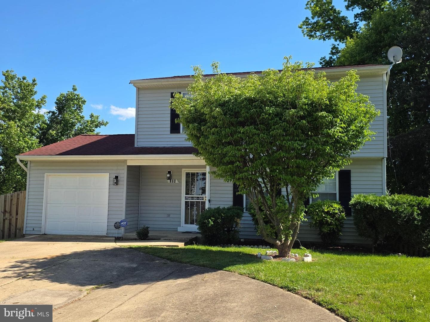 904 Finch Drive photo 2