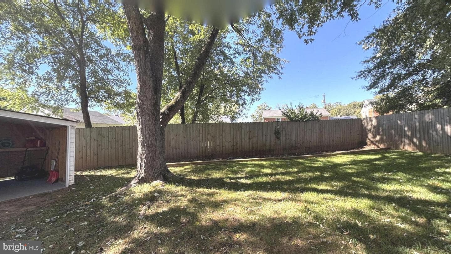 9906 Lanham Severn Road photo 37