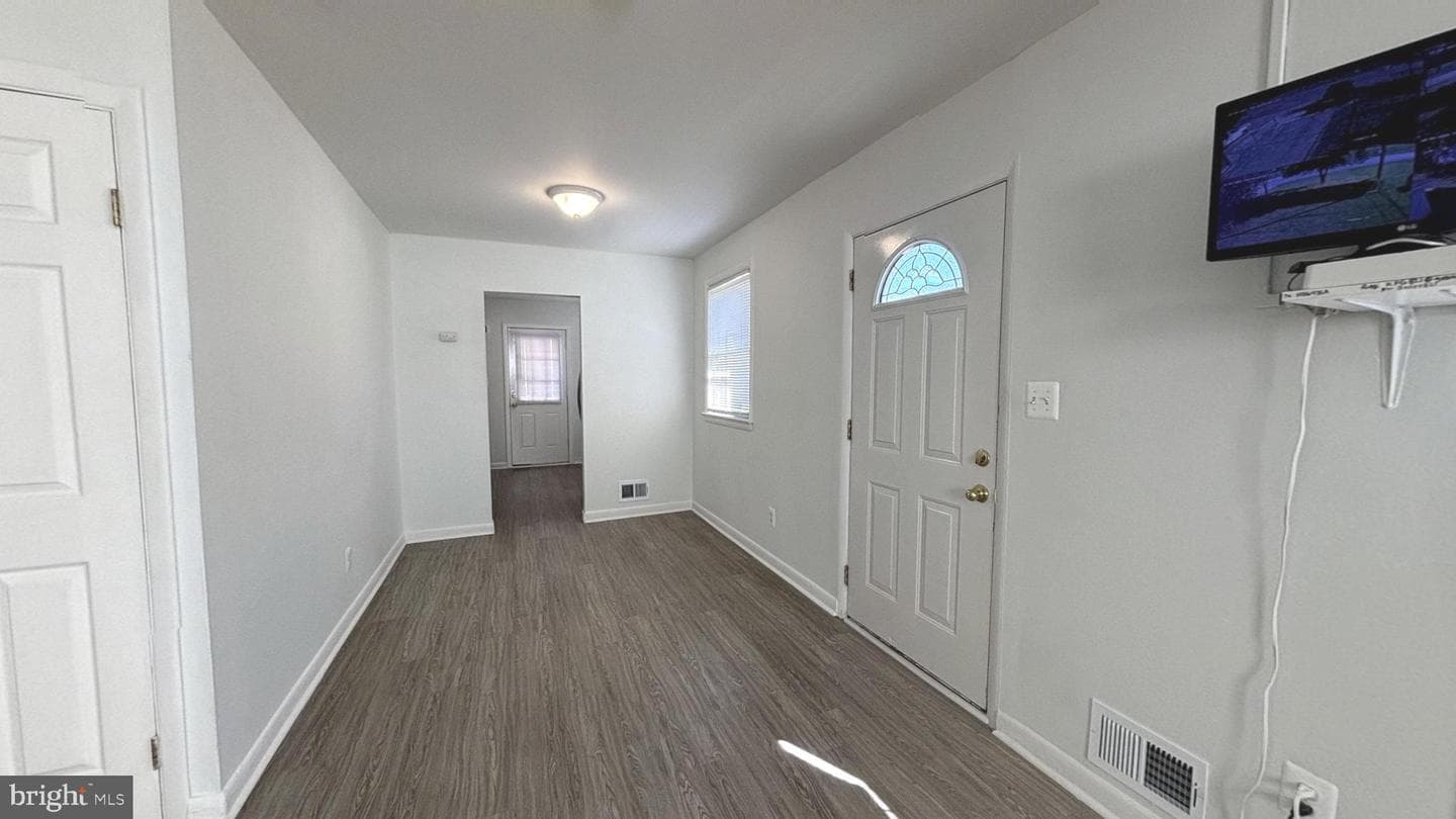 9906 Lanham Severn Road photo 7