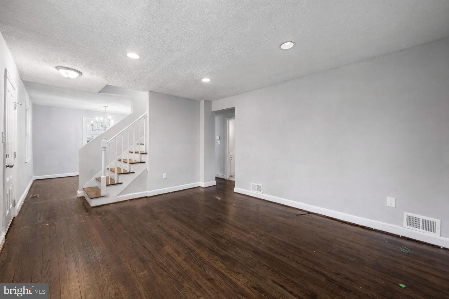 308 Zelma Avenue photo 4