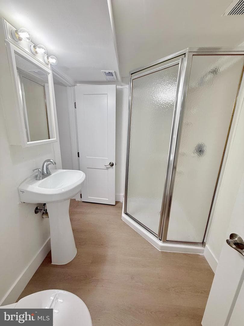 4202 Edmonston Road photo 15