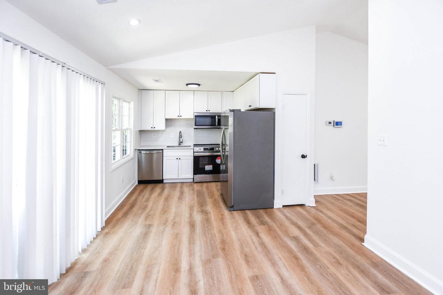 10200 New Orchard Drive photo 16