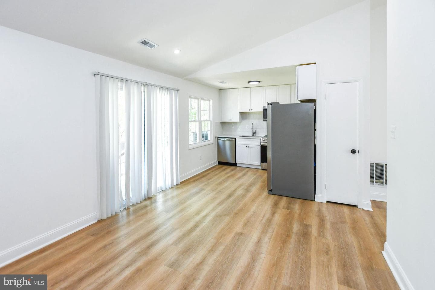 10200 New Orchard Drive photo 26