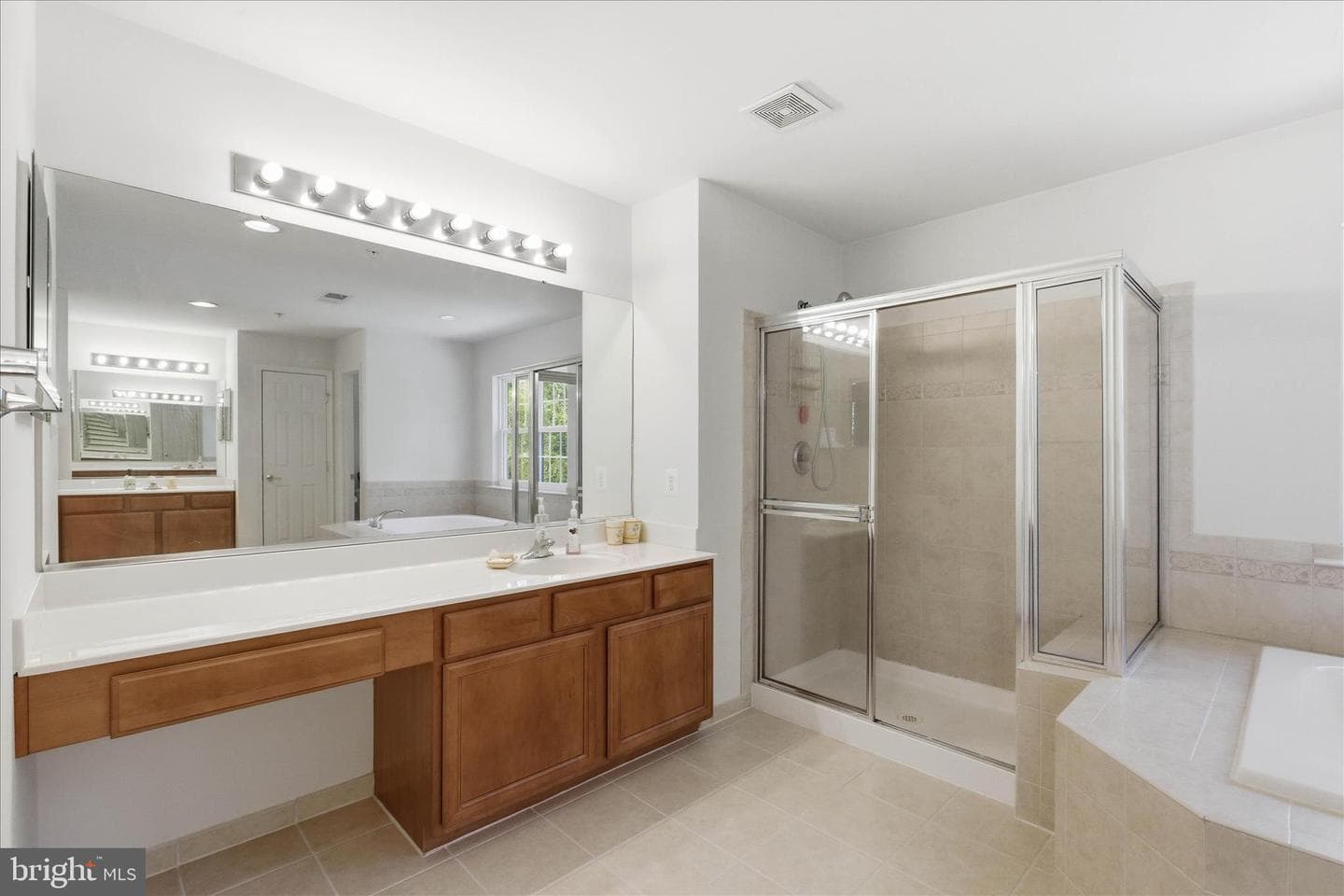 8114 Holly Lane photo 37