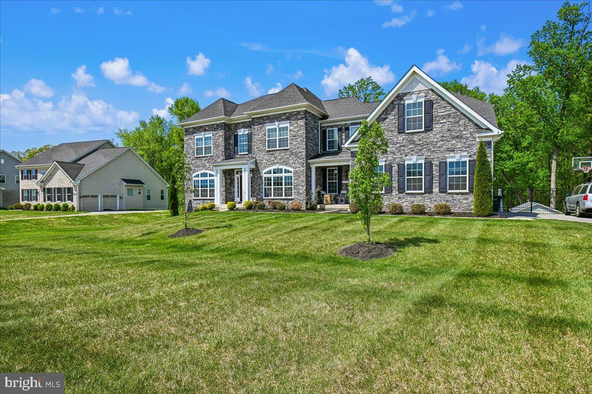 11107 King Gallahan Court photo 2