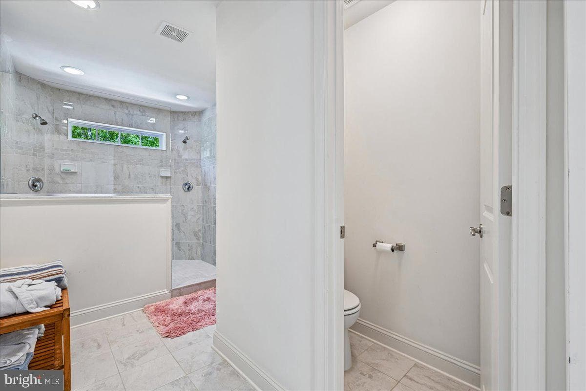 11107 King Gallahan Court photo 32