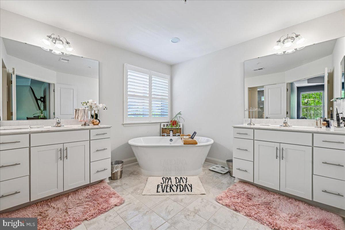 11107 King Gallahan Court photo 34