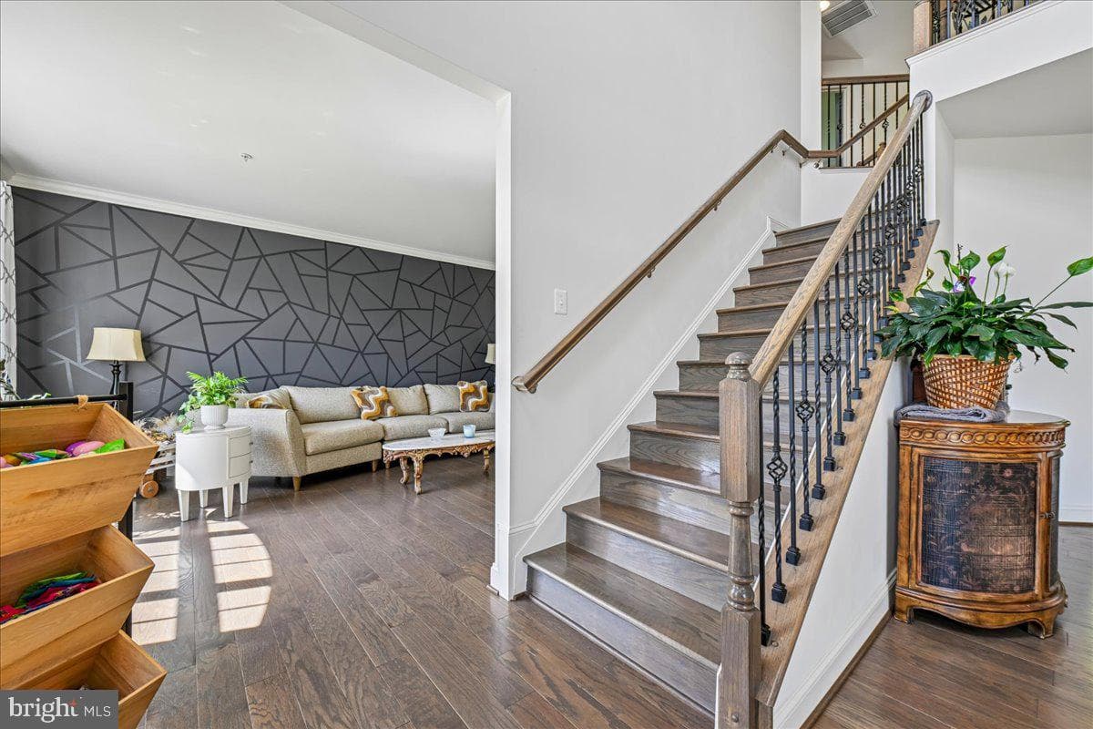 11107 King Gallahan Court photo 4