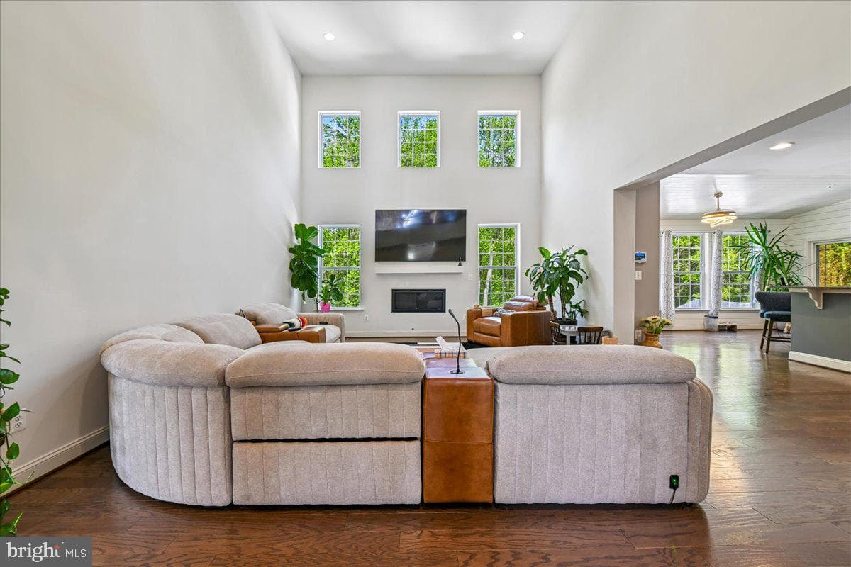 11107 King Gallahan Court photo 8