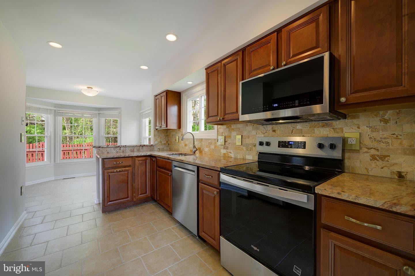 14224 Greenview Drive photo 9