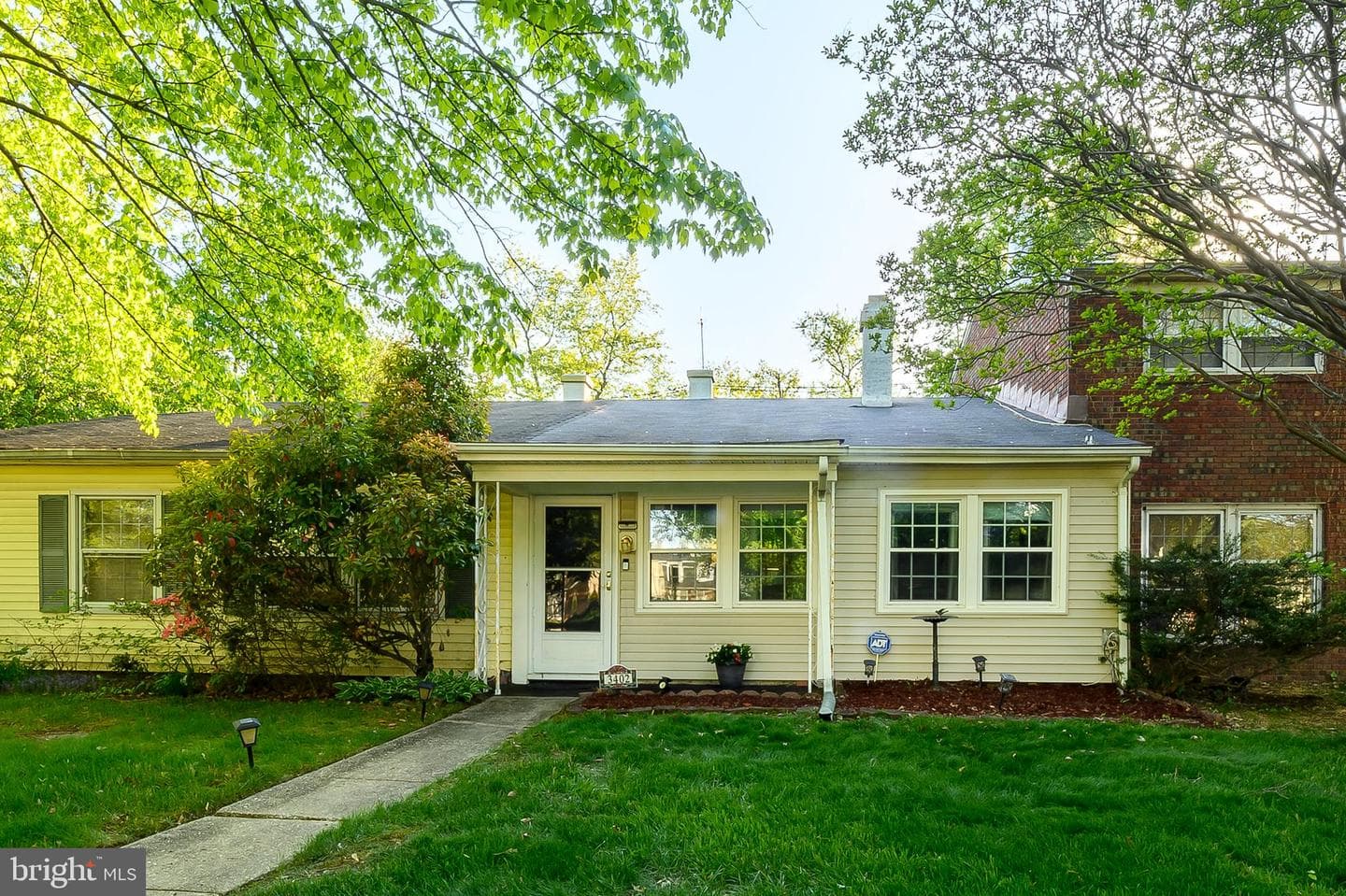 3402 Maple Bluff Lane