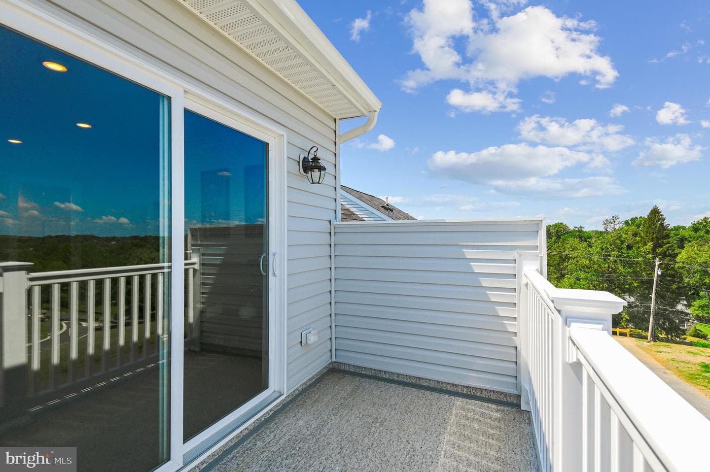 16613 Breezeway Alley photo 17