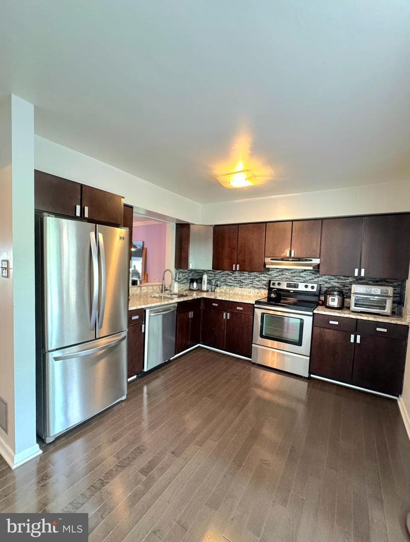 15011 Laureland Place photo 5