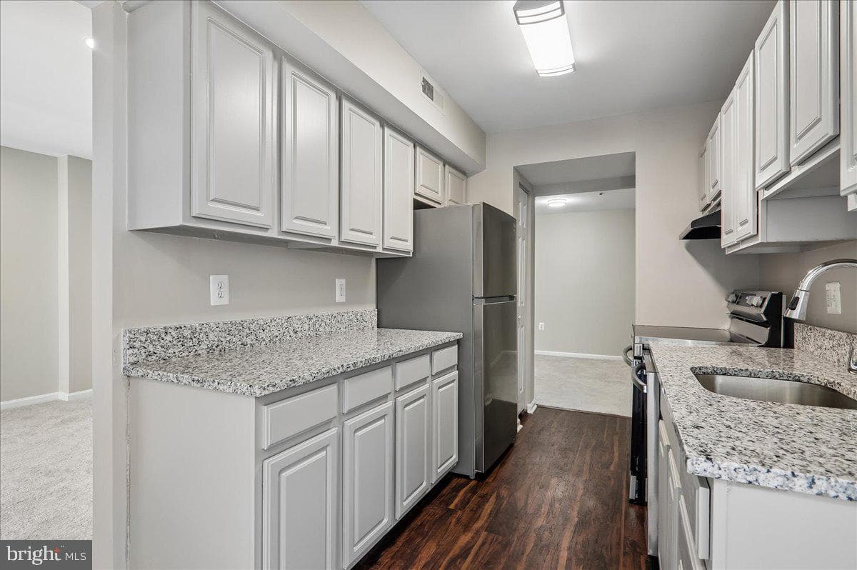 7806 Hanover Parkway #307 photo 7