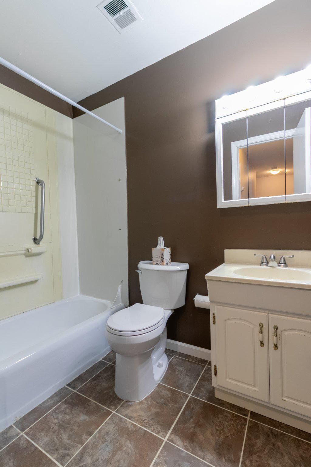 7950 Lakecrest Drive photo 27
