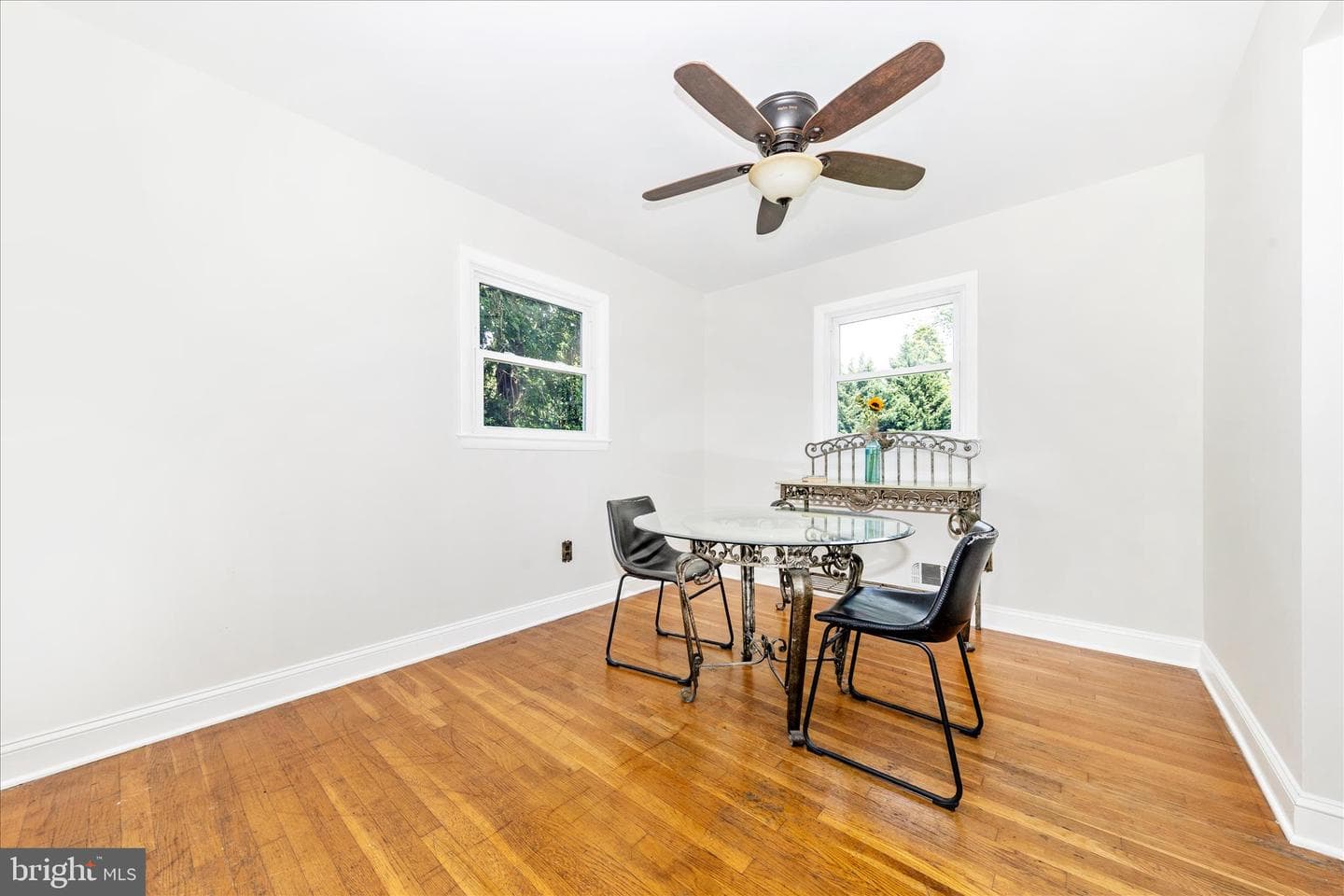 5806 Cheryl Lane photo 7