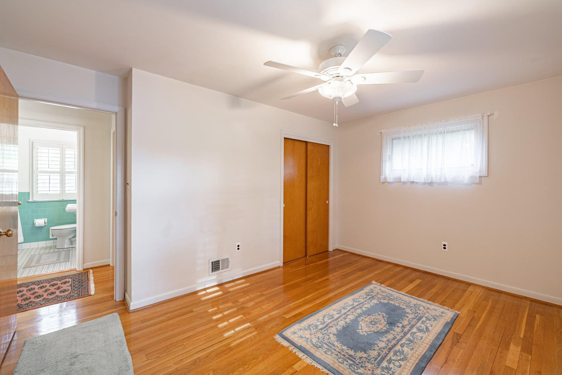 10904 Fleetwood Drive photo 16