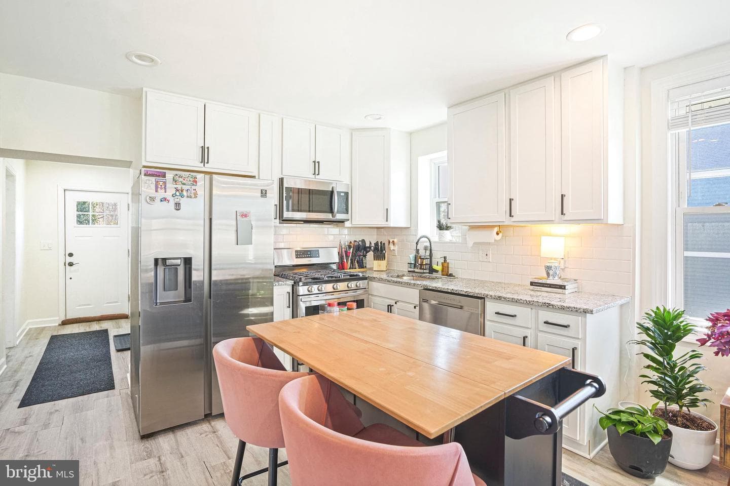 711 60th Avenue photo 4