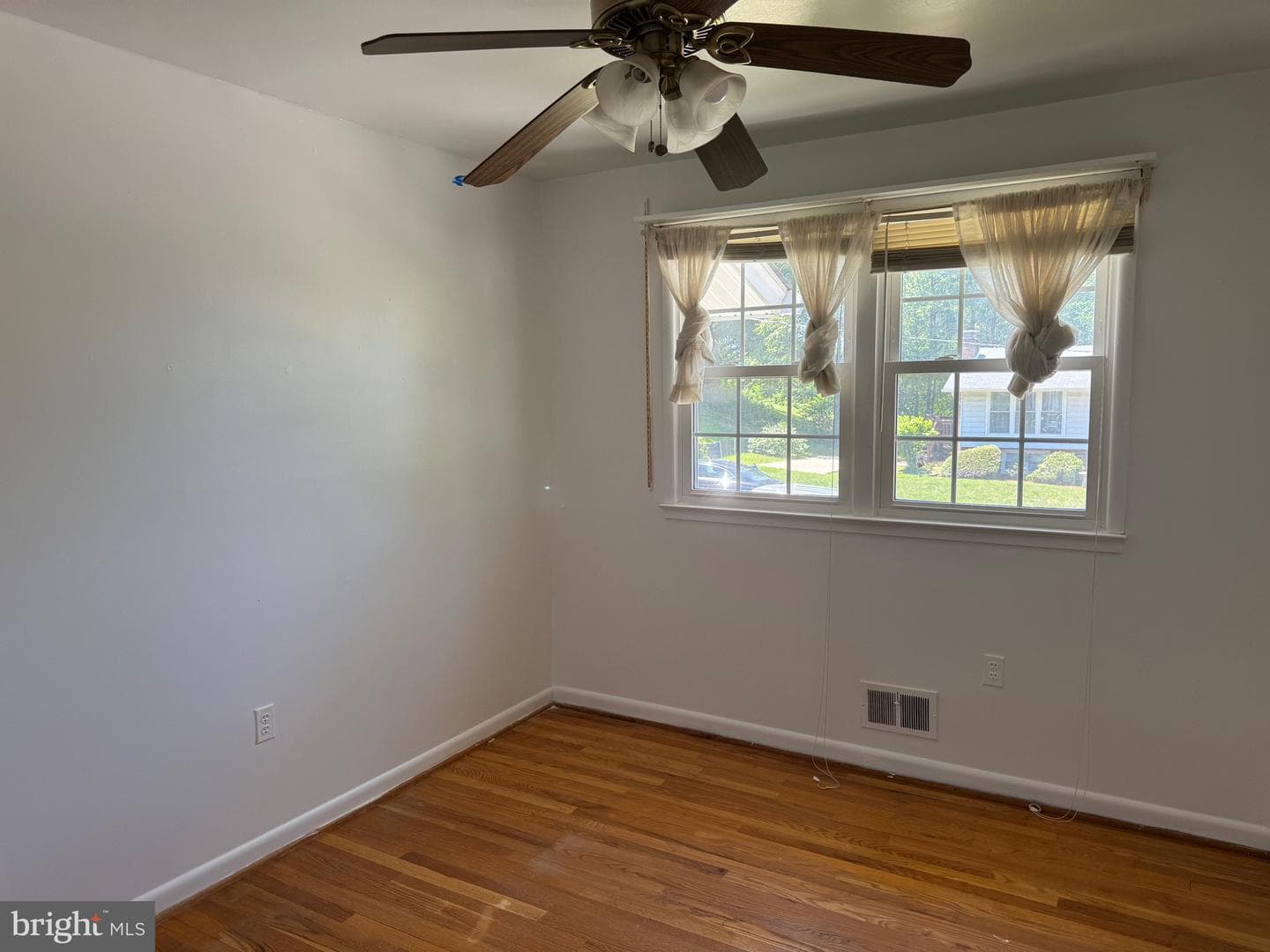 6208 Harley Lane photo 4