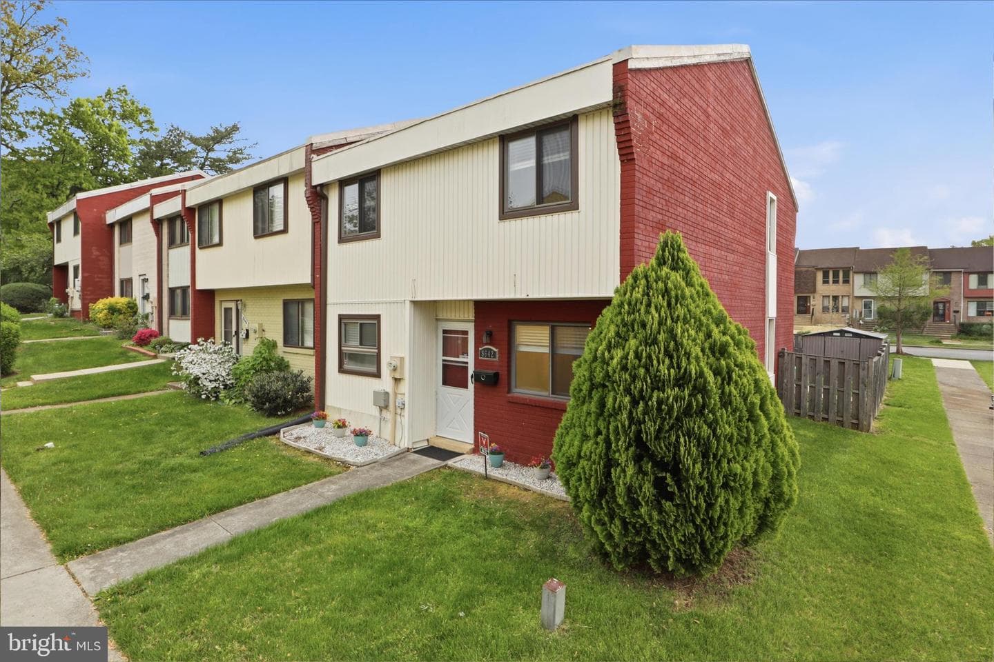8642 Brae Brooke Drive photo 3