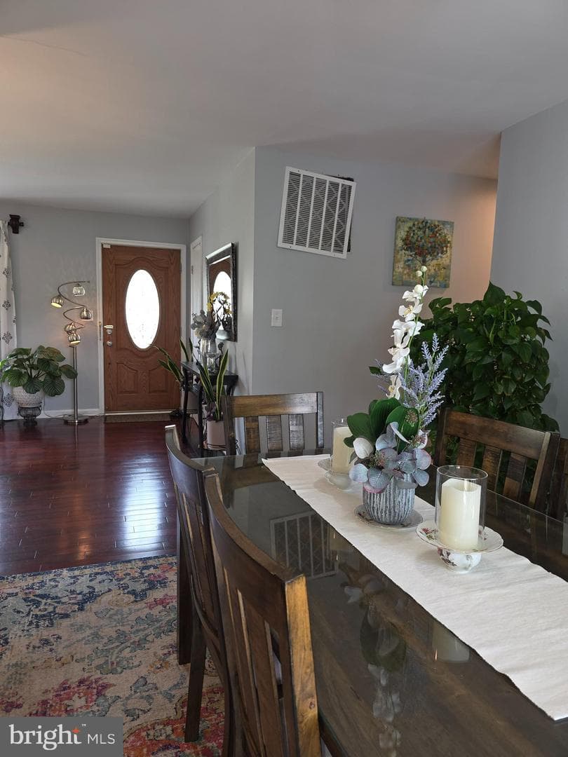 13016 Ingleside Drive photo 16