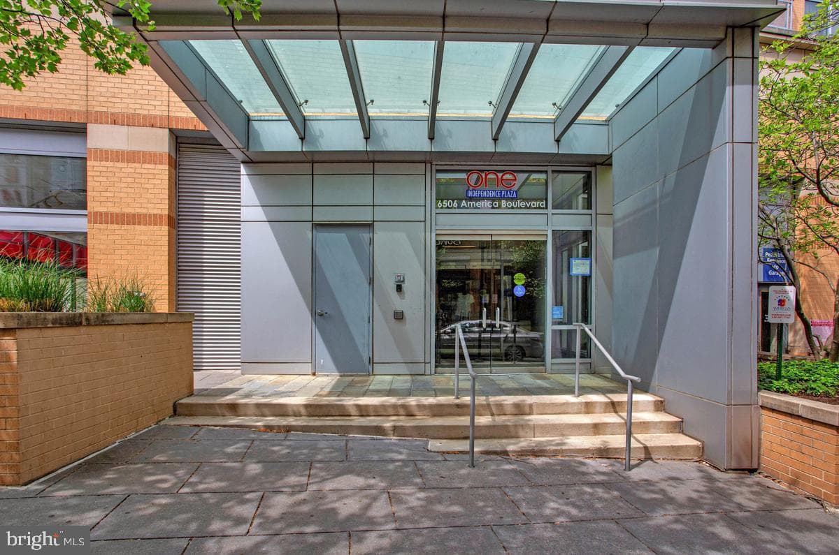 6506 America Boulevard #203