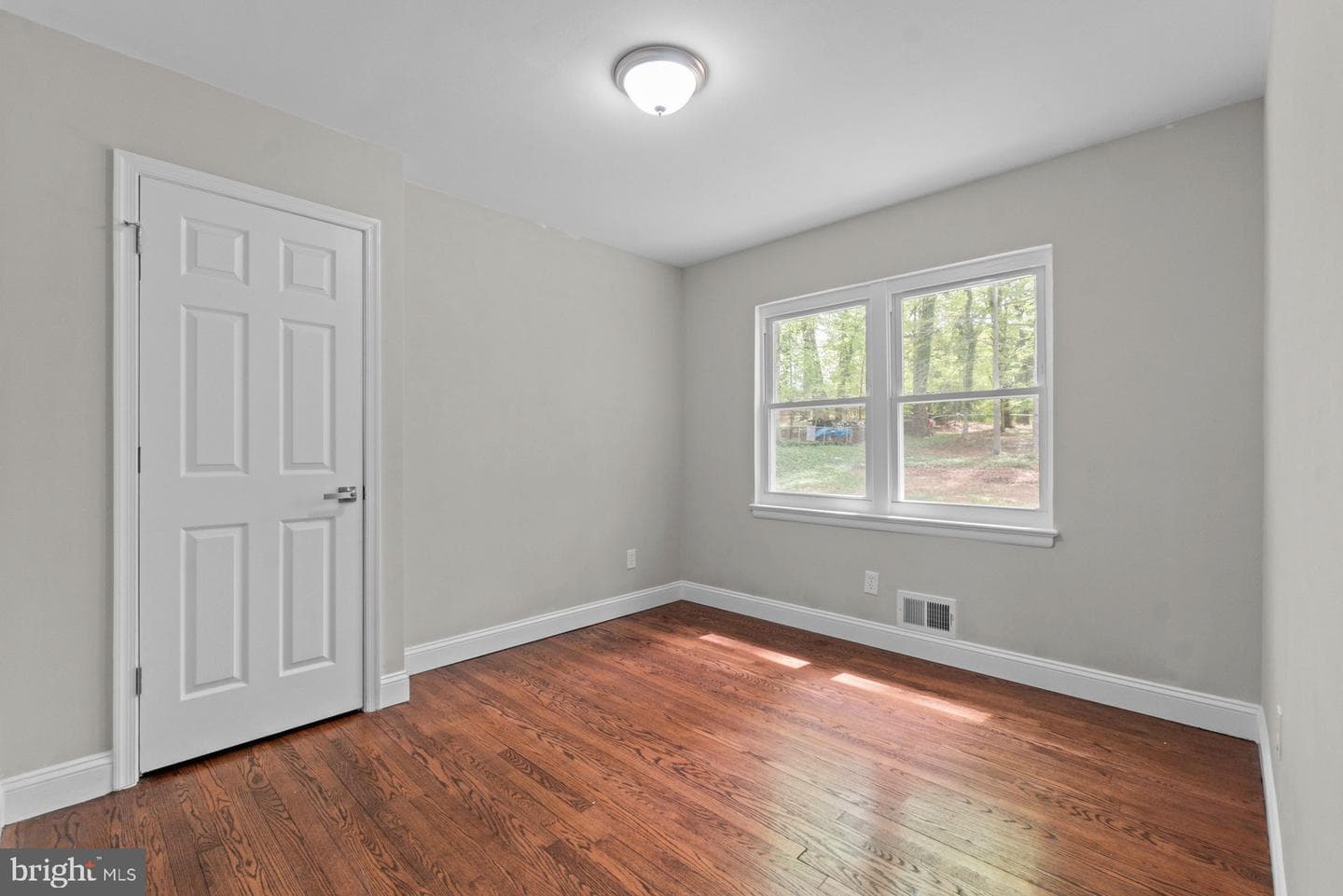 5001 Sharon Road photo 12