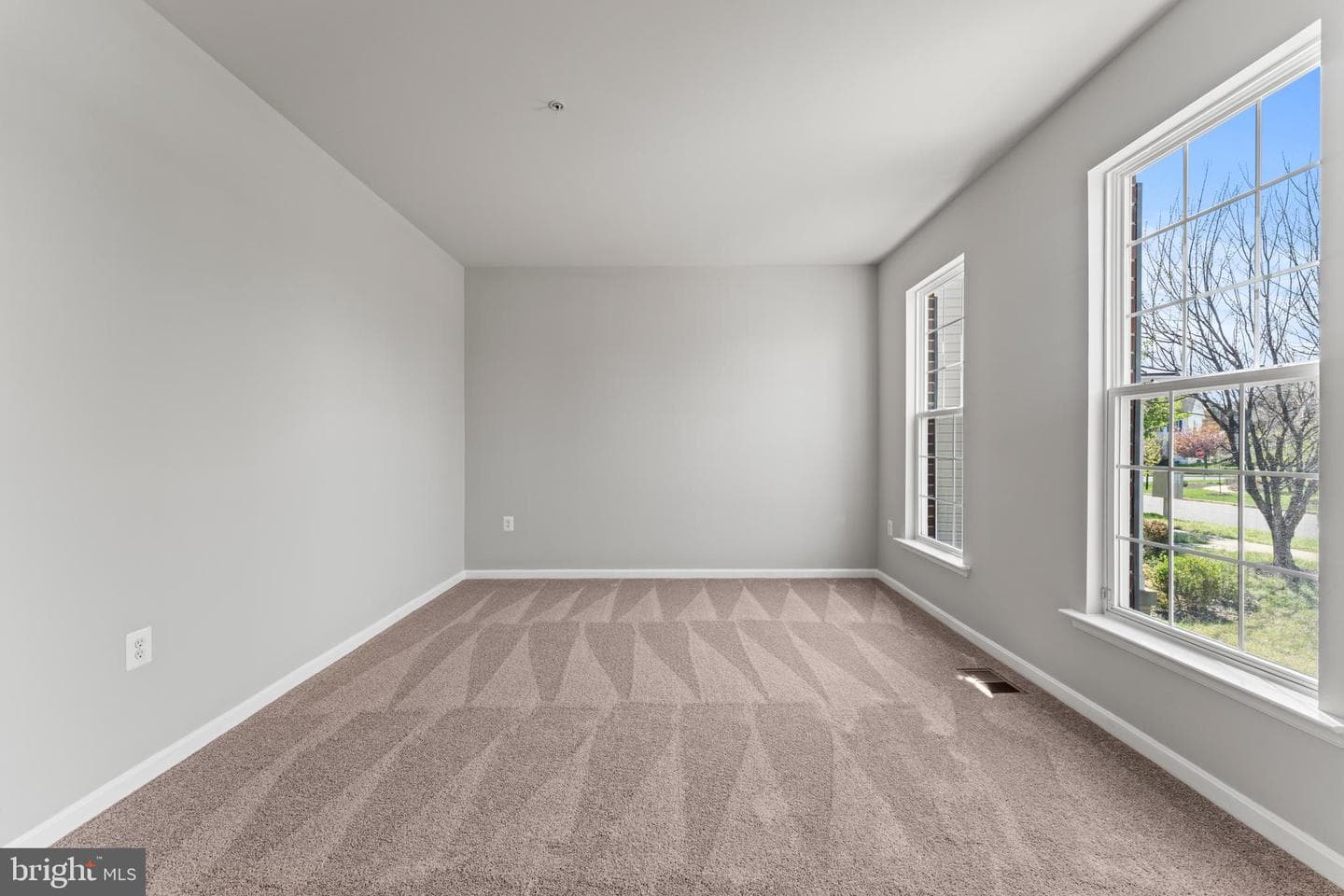2311 Clerklee Way photo 6